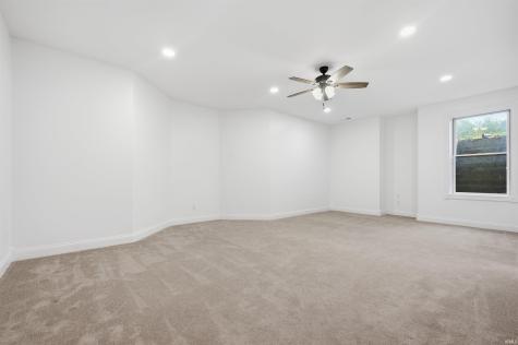 910 S 800 E Zionsville IN 46075