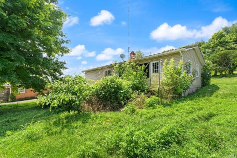 1556 NE Main Street Paoli IN 47454