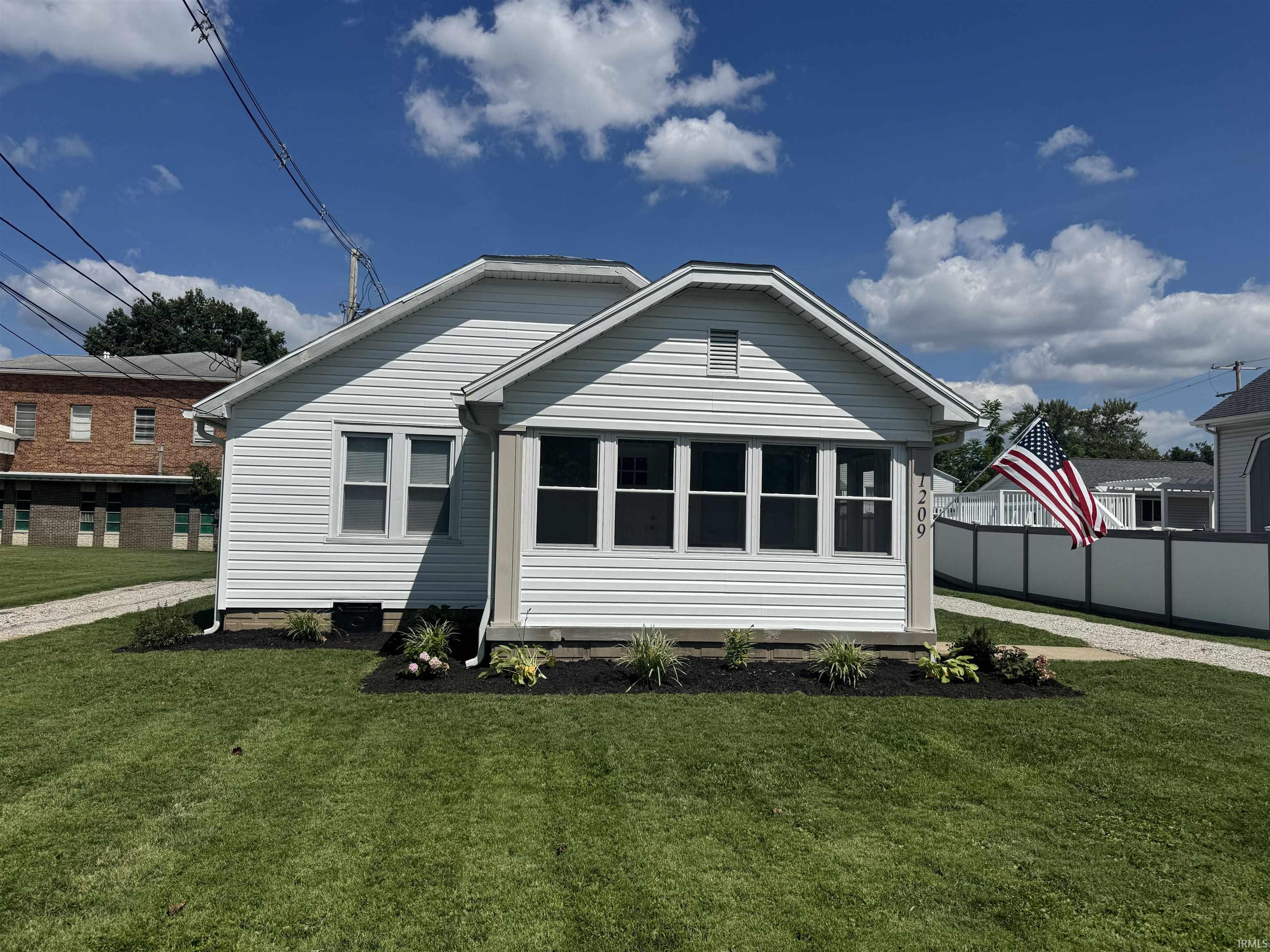 1209 N Boeke Road Evansville IN 47711
