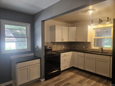 8416 E Lindstrom Lane New Carlisle IN 46552