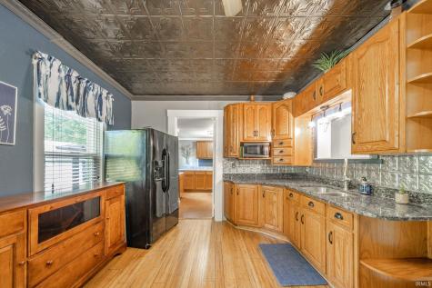 1996 W Railroad Street New Castle IN 47362