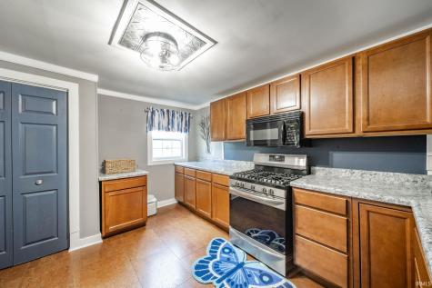 1996 W Railroad Street New Castle IN 47362