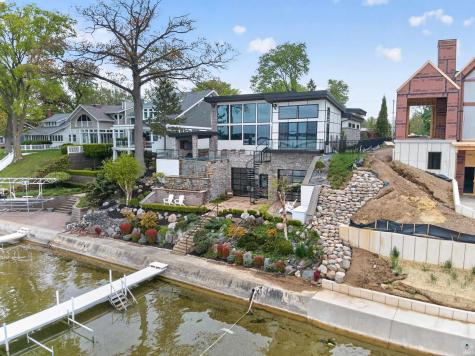 11199 NE Wawasee Drive Syracuse IN 46567
