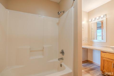 516 Brairfield Drive Fort Wayne IN 46825