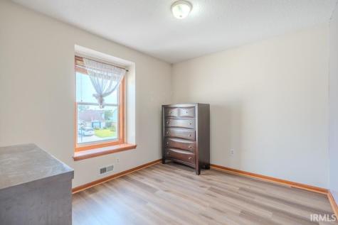 516 Brairfield Drive Fort Wayne IN 46825