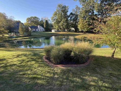 3210 Roselawn Circle Evansville IN 47711