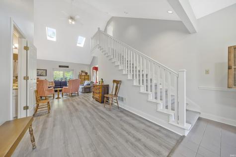 3210 Roselawn Circle Evansville IN 47711
