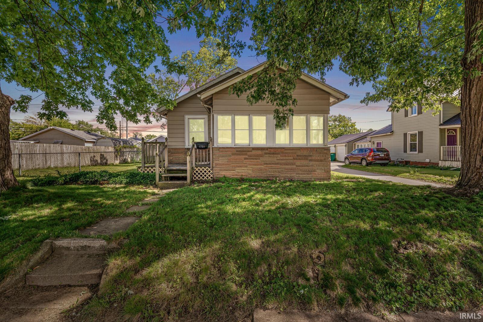 1731 Homewood Avenue Mishawaka IN 46544
