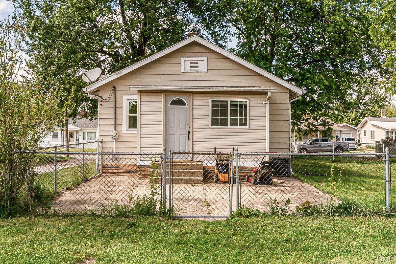 1731 Homewood Avenue Mishawaka IN 46544