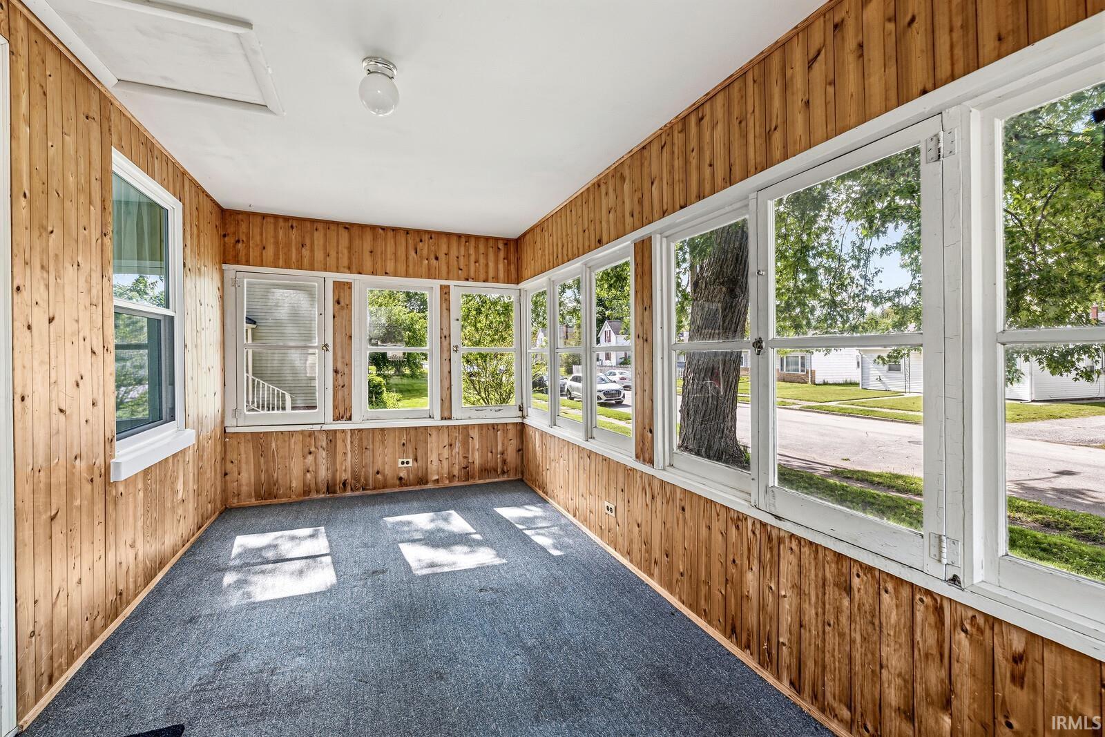 1731 Homewood Avenue Mishawaka IN 46544