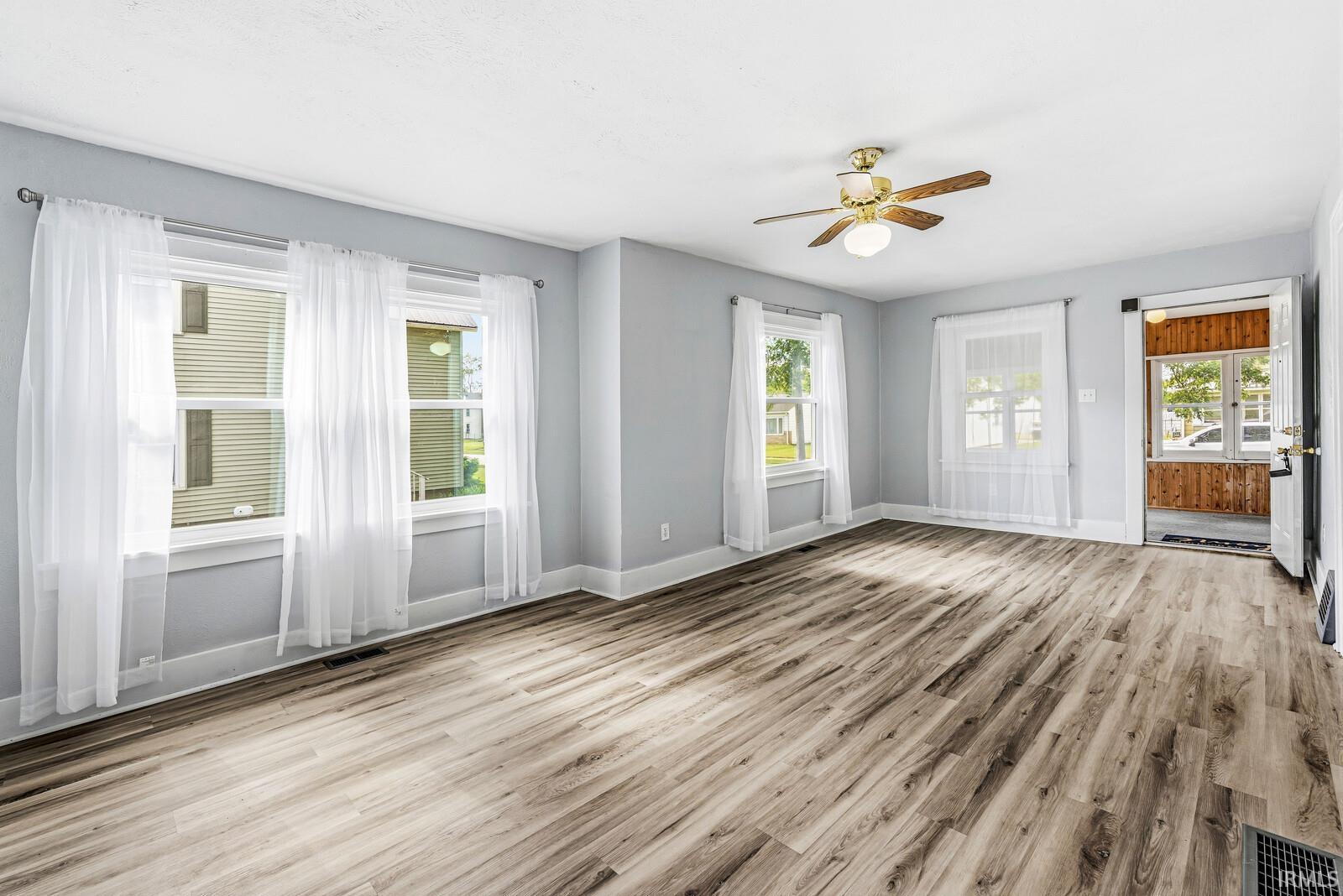 1731 Homewood Avenue Mishawaka IN 46544