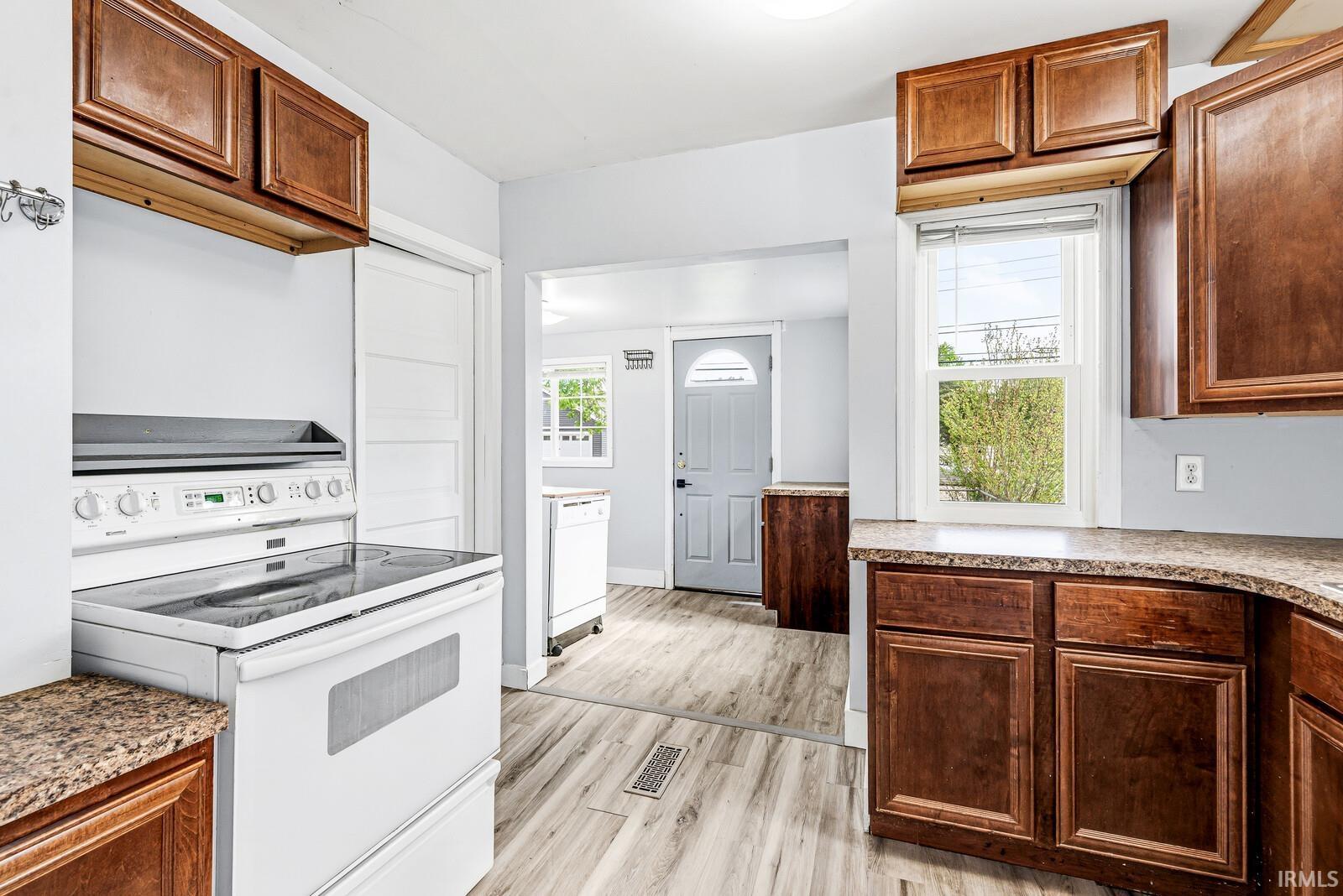1731 Homewood Avenue Mishawaka IN 46544