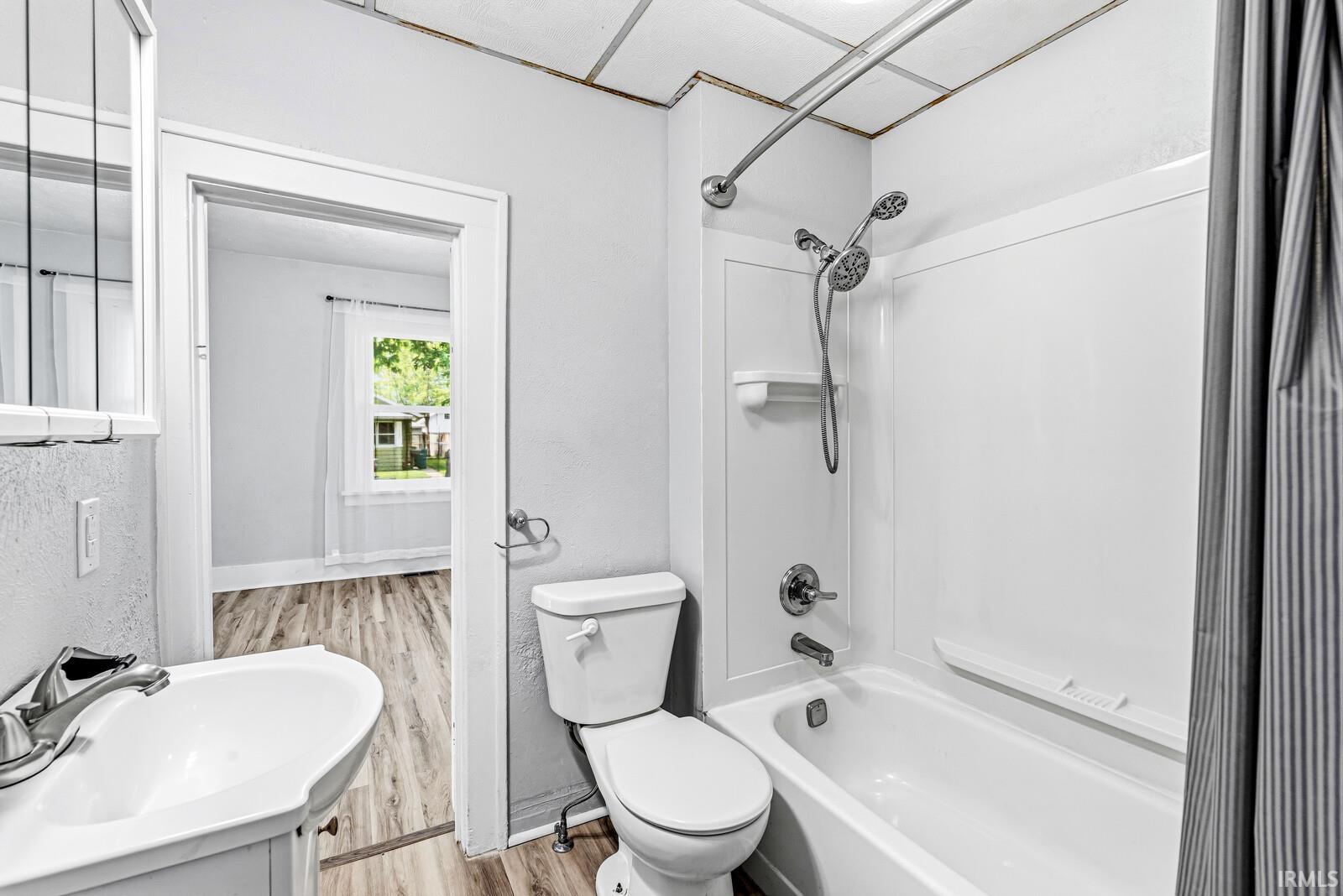 1731 Homewood Avenue Mishawaka IN 46544