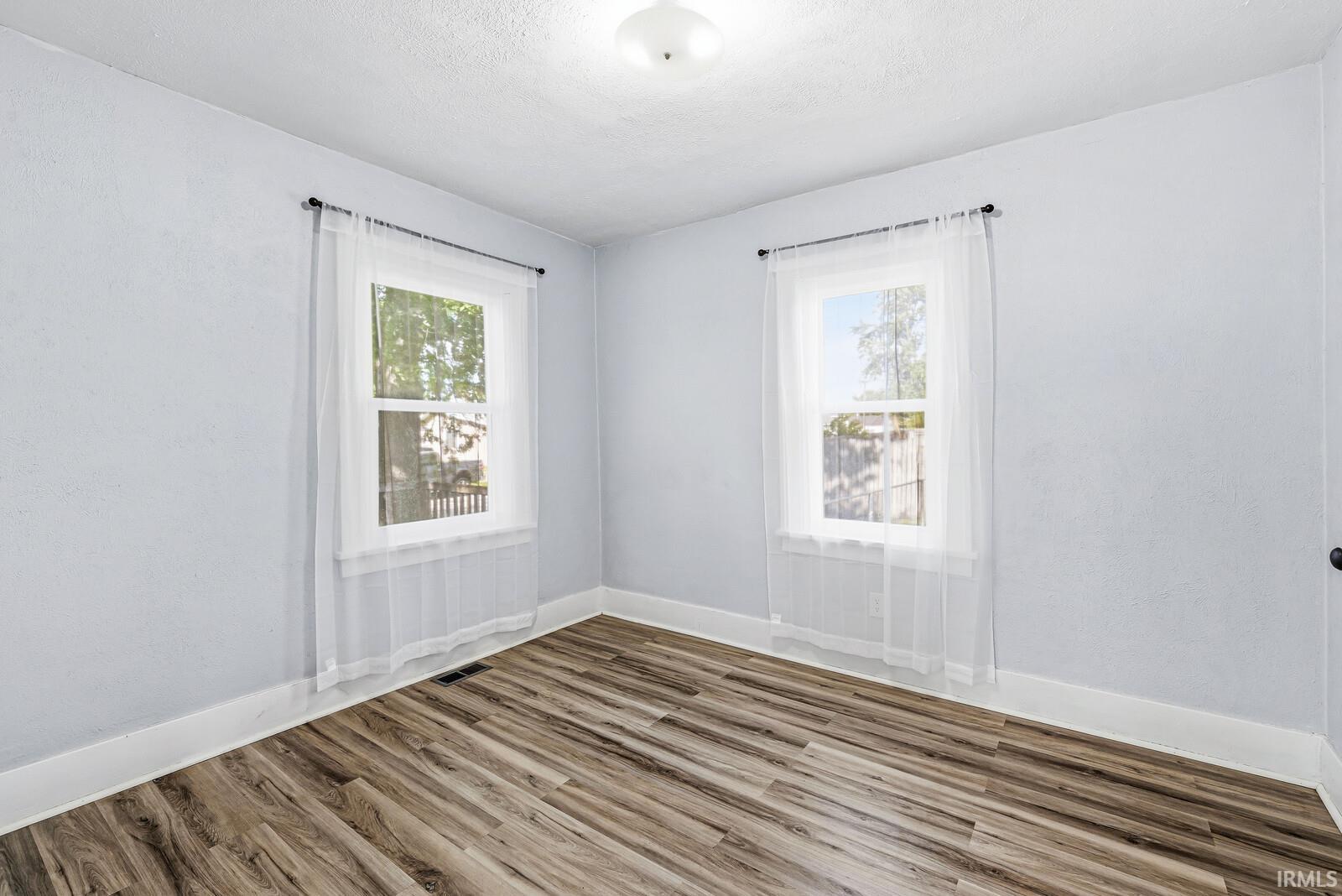 1731 Homewood Avenue Mishawaka IN 46544