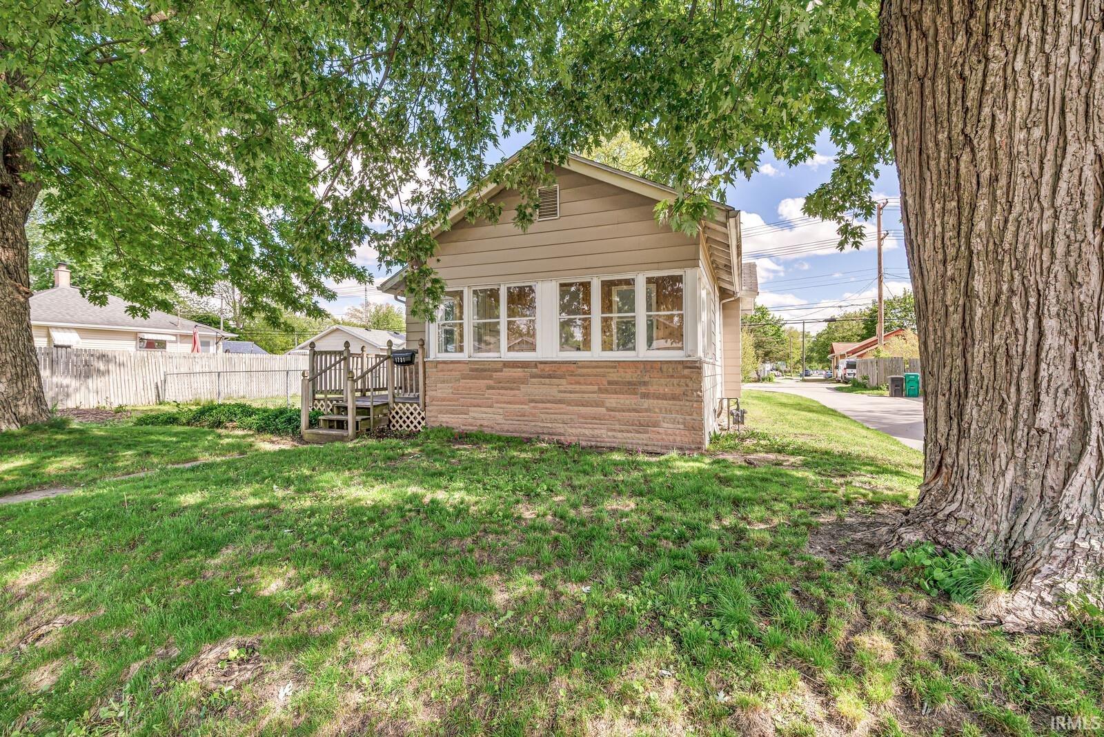1731 Homewood Avenue Mishawaka IN 46544