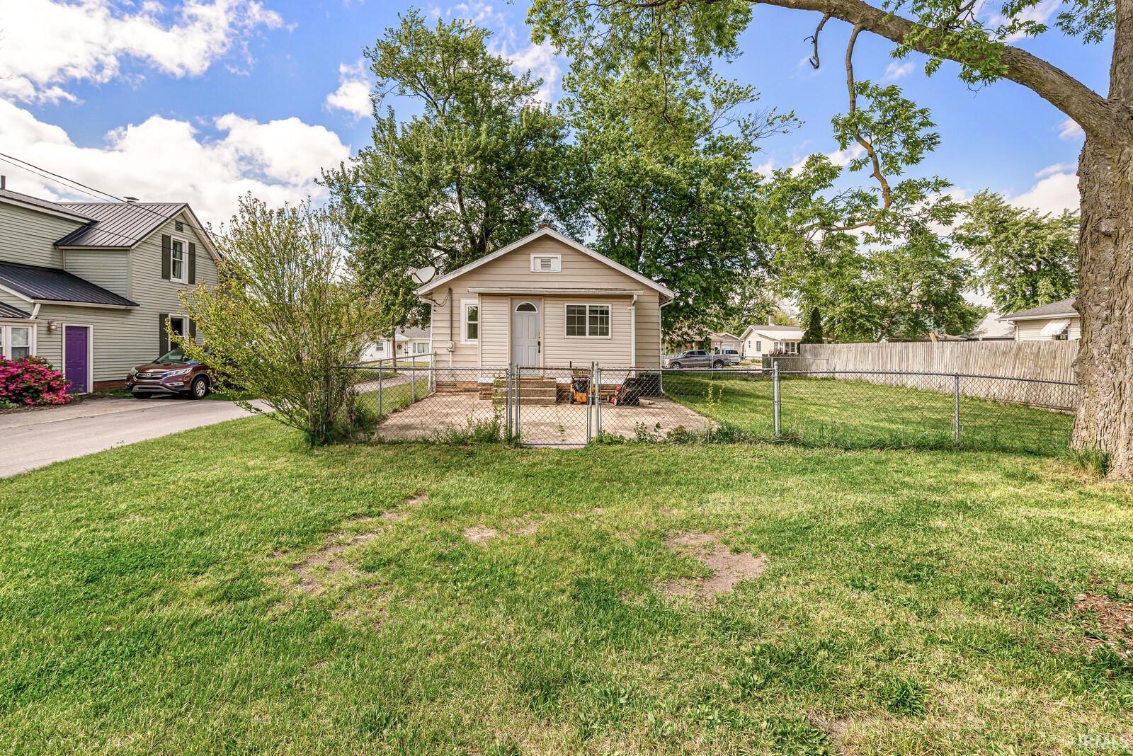 1731 Homewood Avenue Mishawaka IN 46544