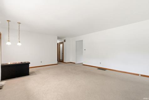 6515 W Hills Road Fort Wayne IN 46804