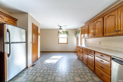 9540 E 500 S Road Wolcottville IN 46795