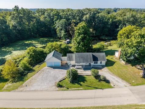 9540 E 500 S Road Wolcottville IN 46795