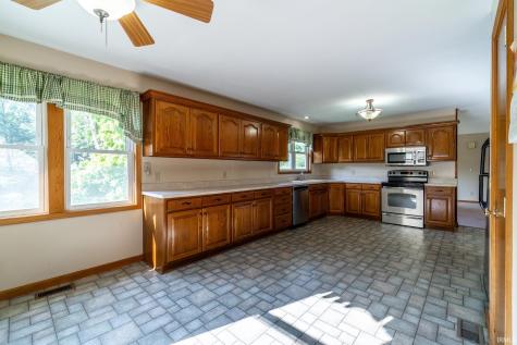 9540 E 500 S Road Wolcottville IN 46795