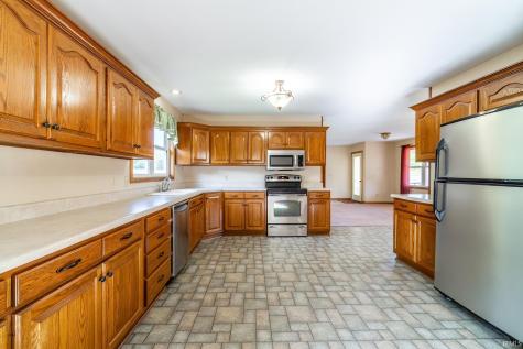 9540 E 500 S Road Wolcottville IN 46795