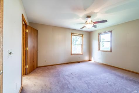 9540 E 500 S Road Wolcottville IN 46795