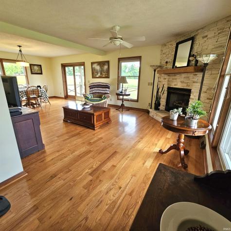 9000 Beamer Station Road Bowling Green IN 47833
