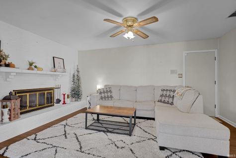 225 Indian Trail Evansville IN 47715