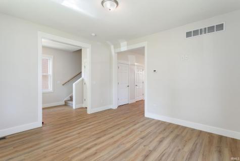 1011 Allen Avenue South Bend IN 46616
