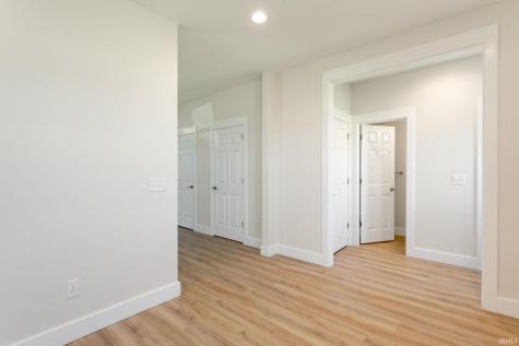 1011 Allen Avenue South Bend IN 46616