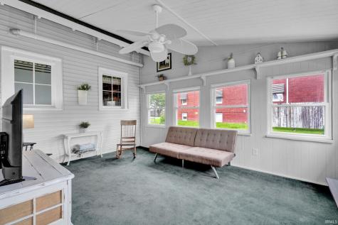 247 W Mechanic Street Bloomfield IN 47424