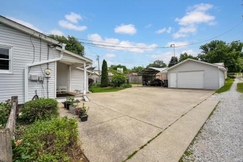 247 W Mechanic Street Bloomfield IN 47424