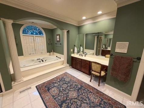 5421 Winthrop Court Evansville IN 47715
