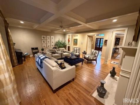 5421 Winthrop Court Evansville IN 47715