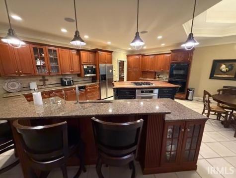 5421 Winthrop Court Evansville IN 47715