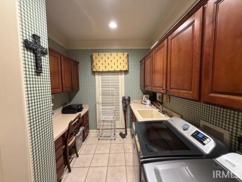 5421 Winthrop Court Evansville IN 47715
