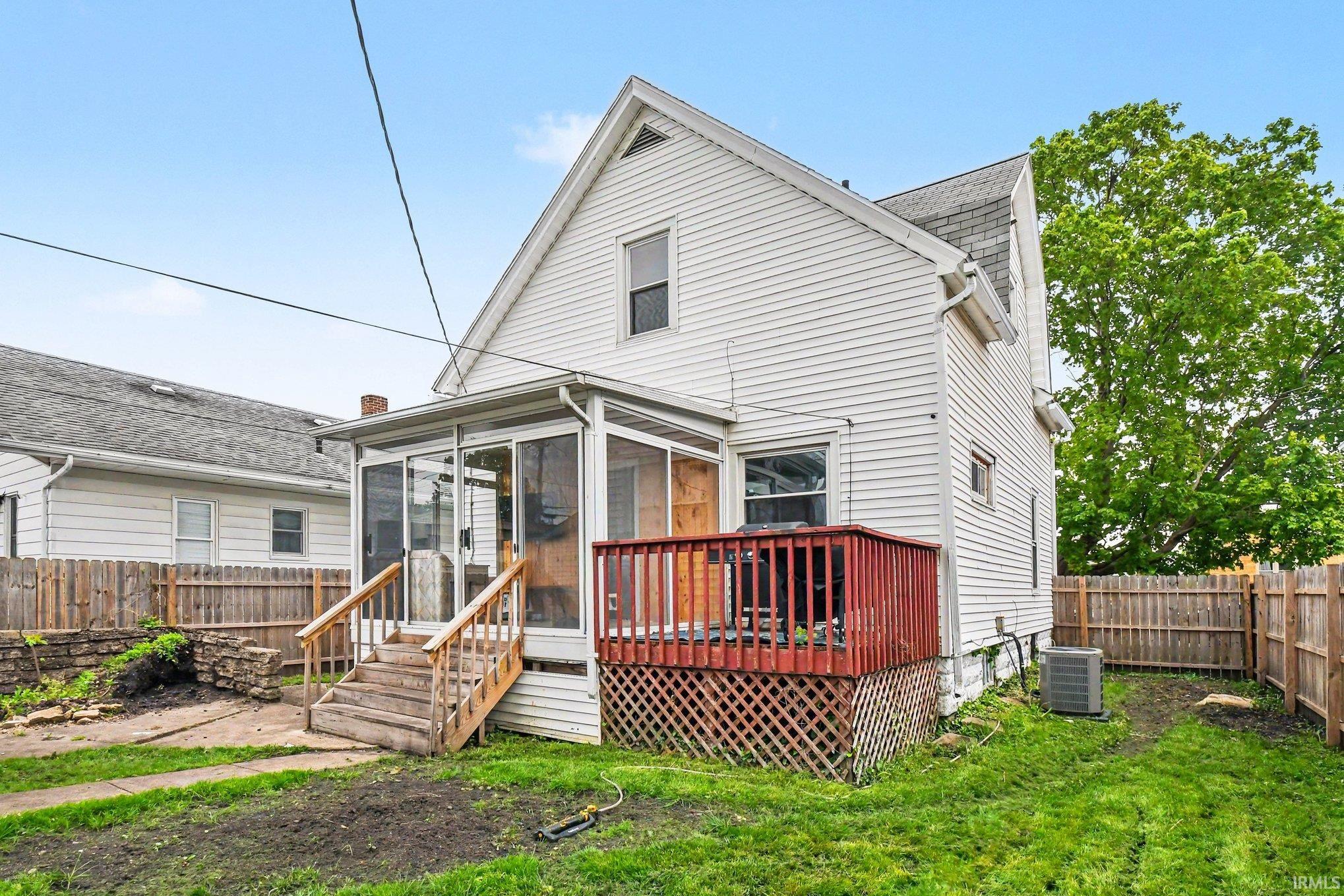 115 E 11th Street Mishawaka IN 46544
