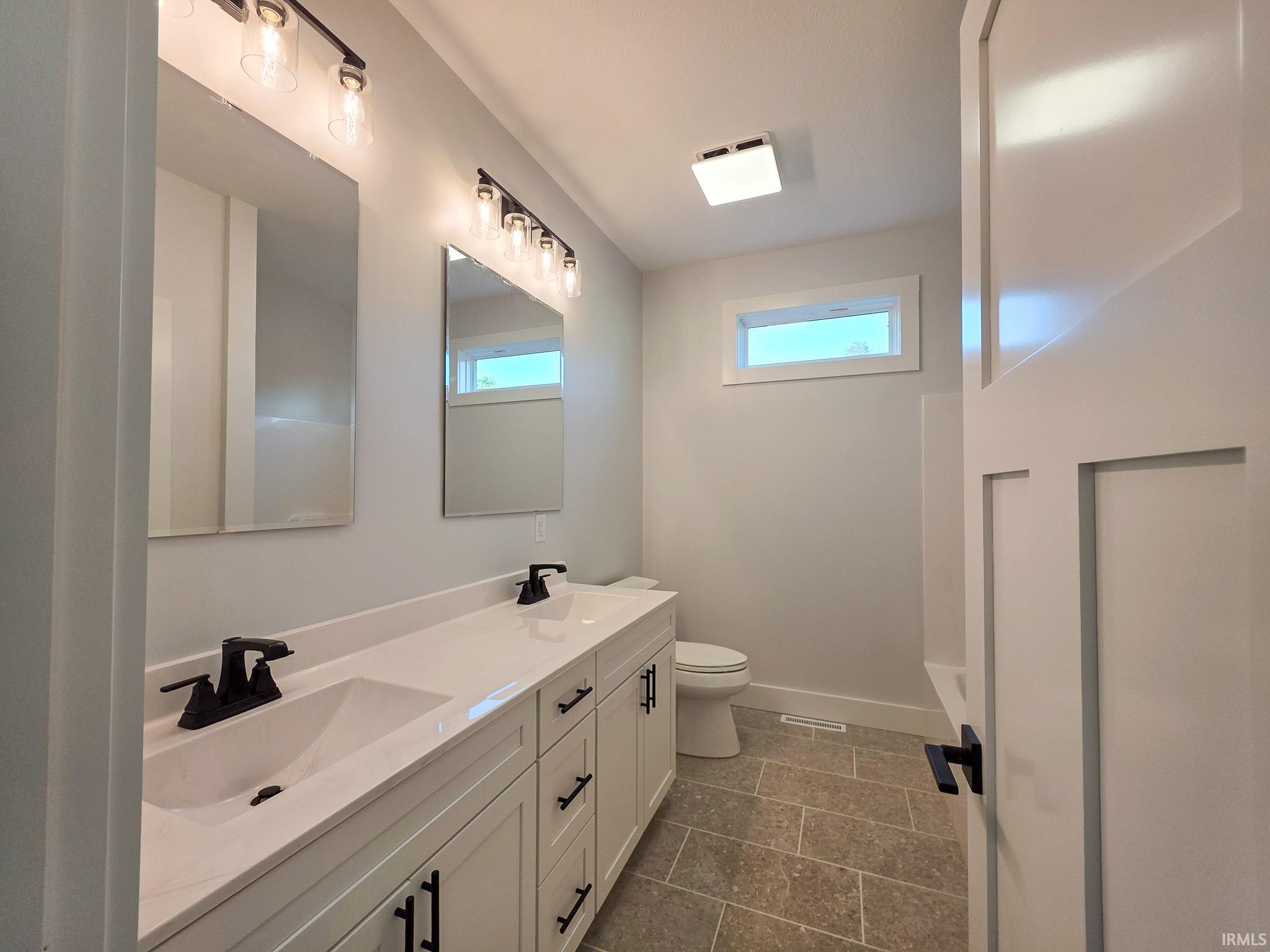 1602 Stoneham Drive Mishawaka IN 46544