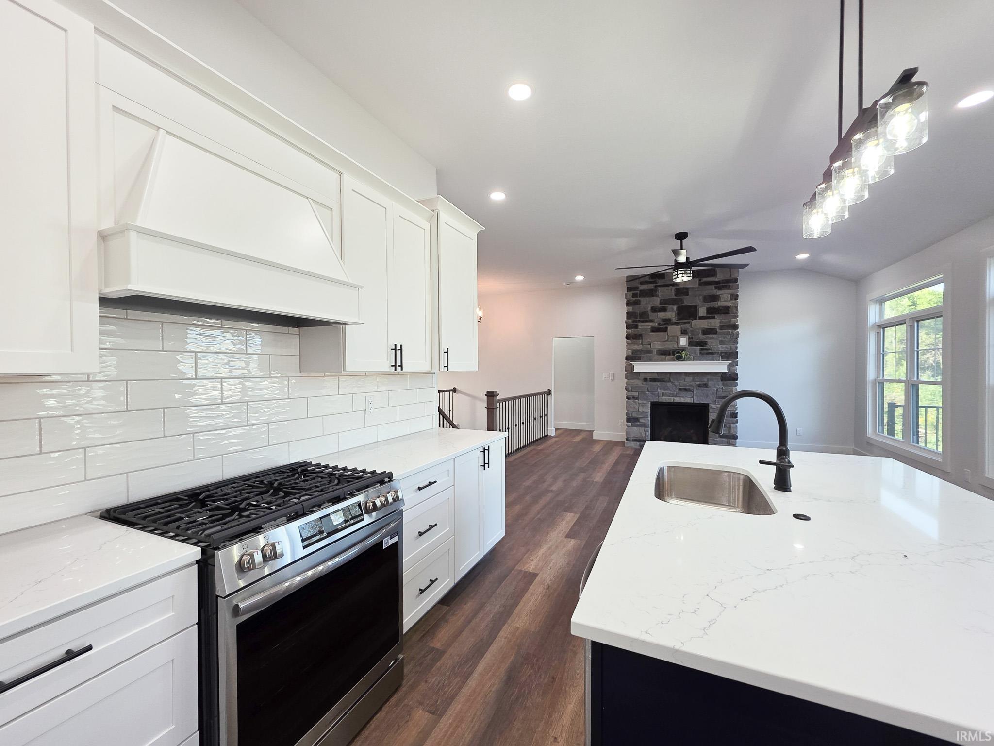1602 Stoneham Drive Mishawaka IN 46544