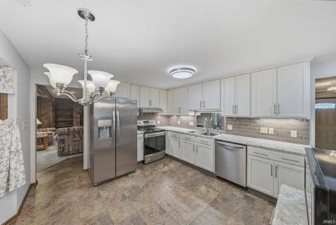 7407 Imperial Plaza Drive Fort Wayne IN 46835