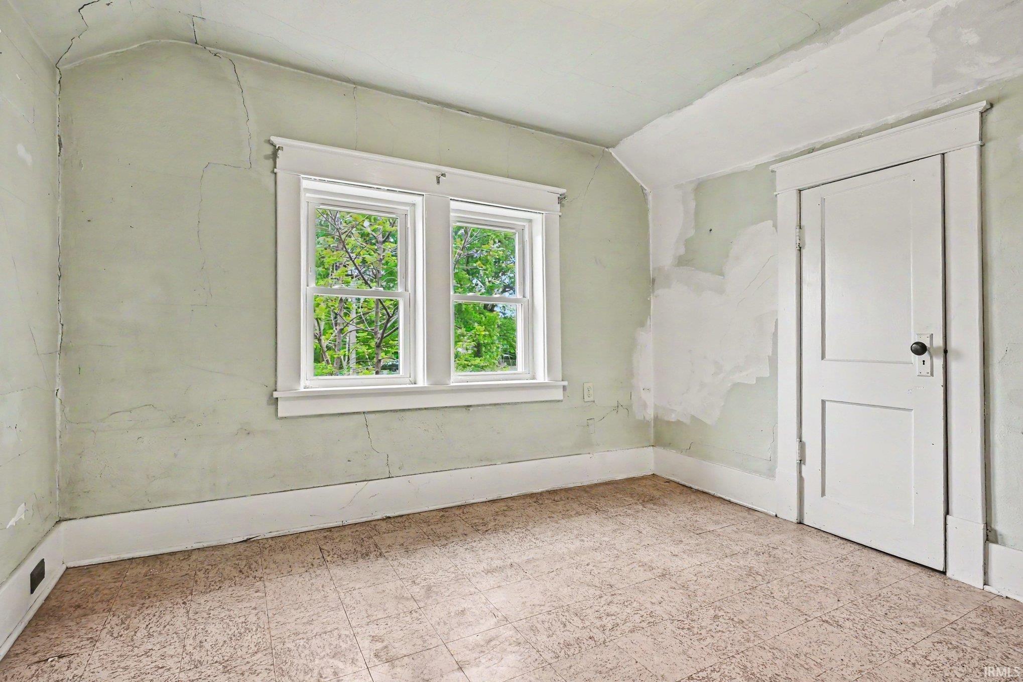 654 James Street Elkhart IN 46516