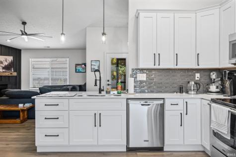 1020 Hornbeam Circle E Lafayette IN 47905