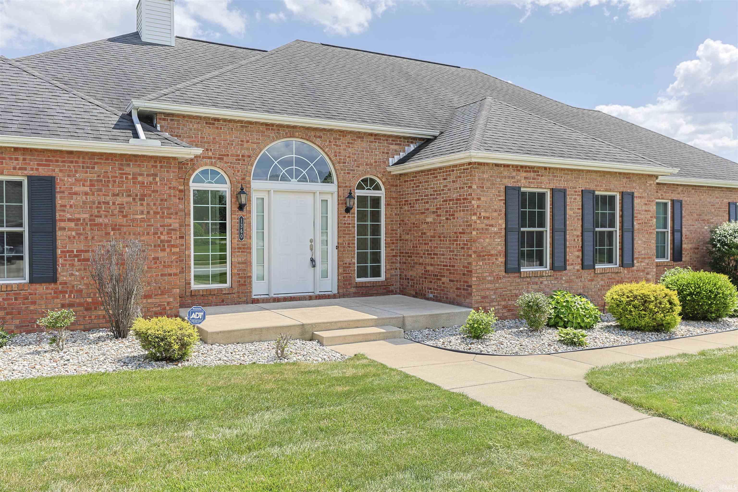 1360 Deerfield Court South Bend IN 46614