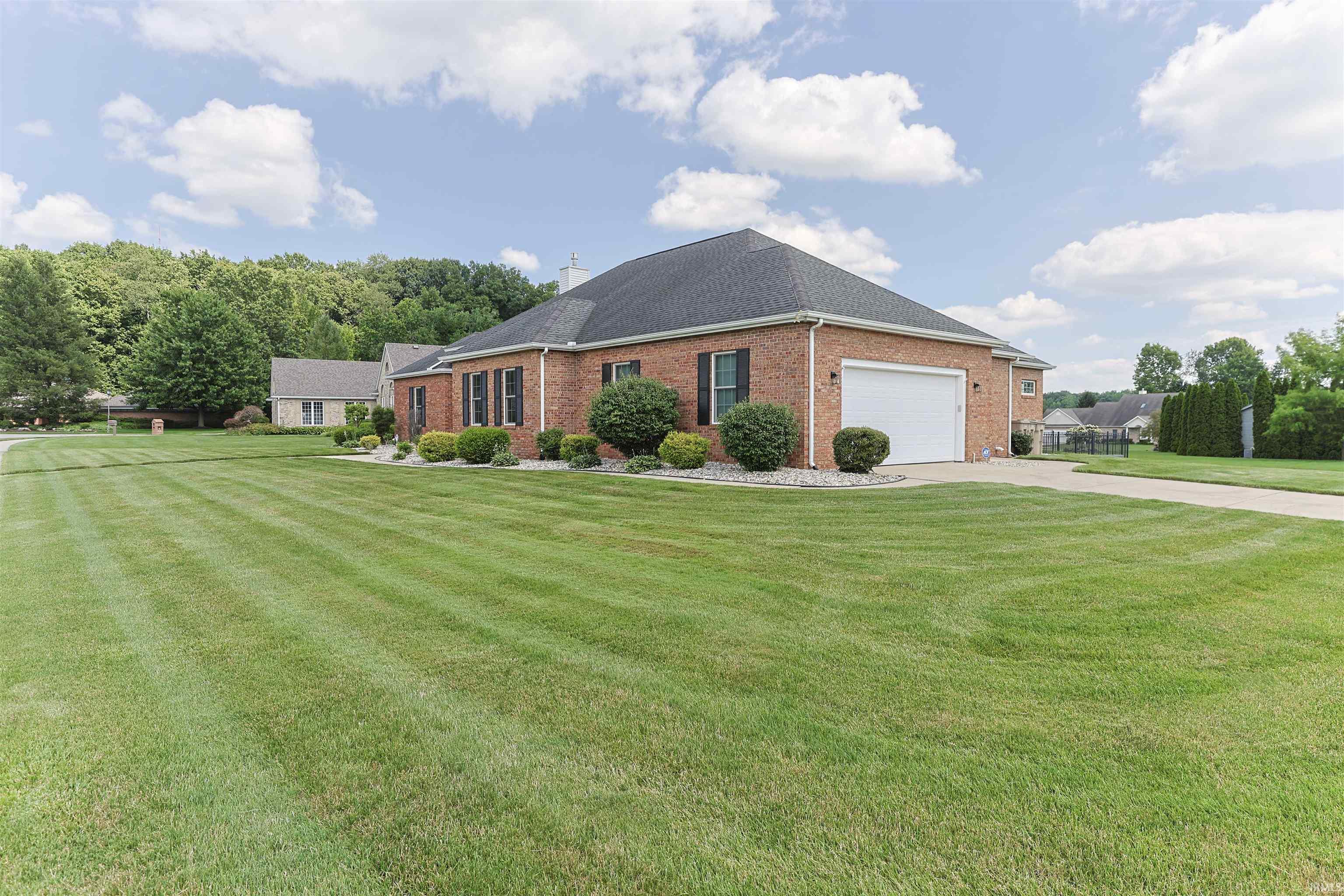 1360 Deerfield Court South Bend IN 46614