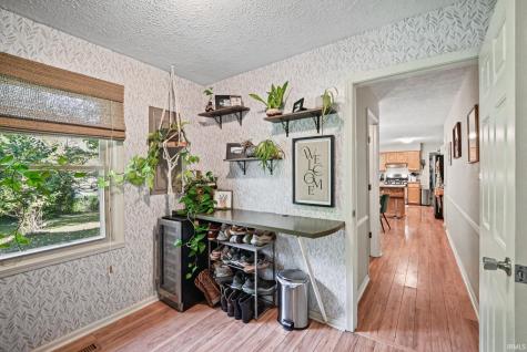 651 Hawthorne Drive Carmel IN 46033