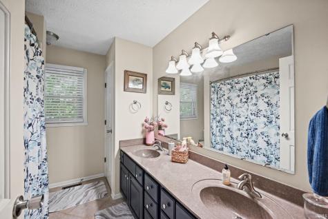 651 Hawthorne Drive Carmel IN 46033