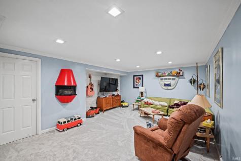 651 Hawthorne Drive Carmel IN 46033