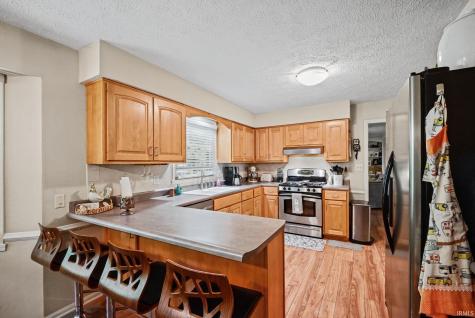651 Hawthorne Drive Carmel IN 46033