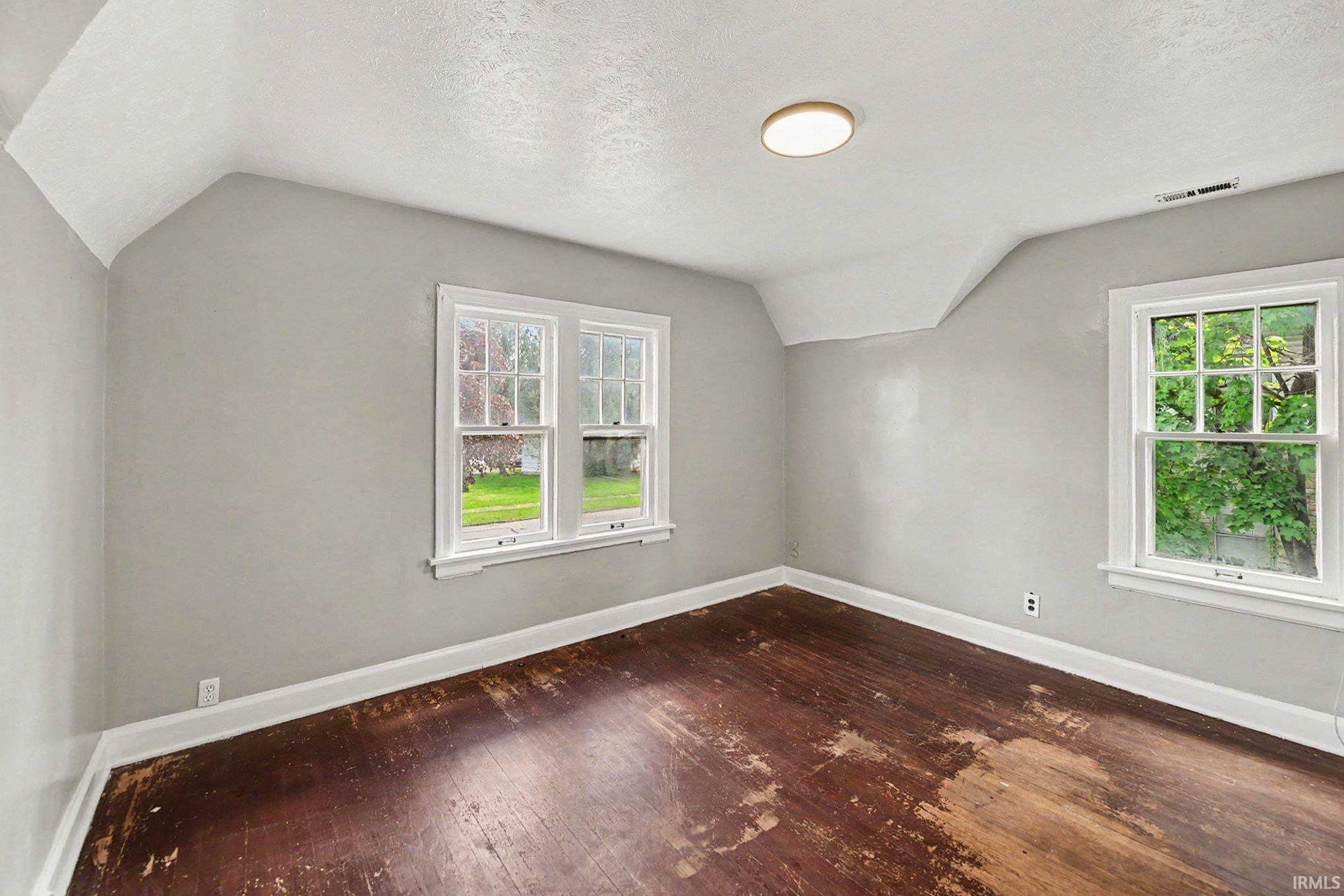 1237 Blaine Avenue South Bend IN 46616