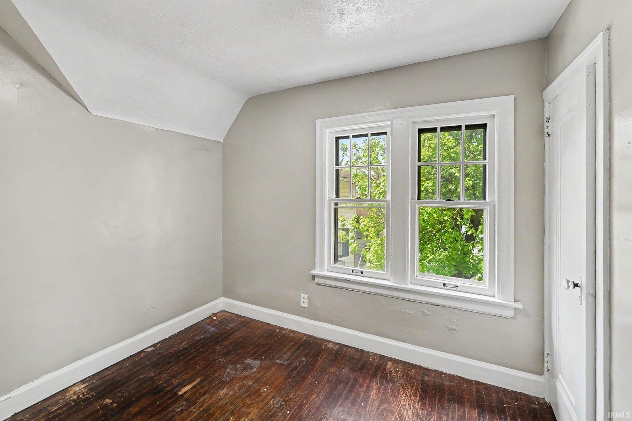 1237 Blaine Avenue South Bend IN 46616